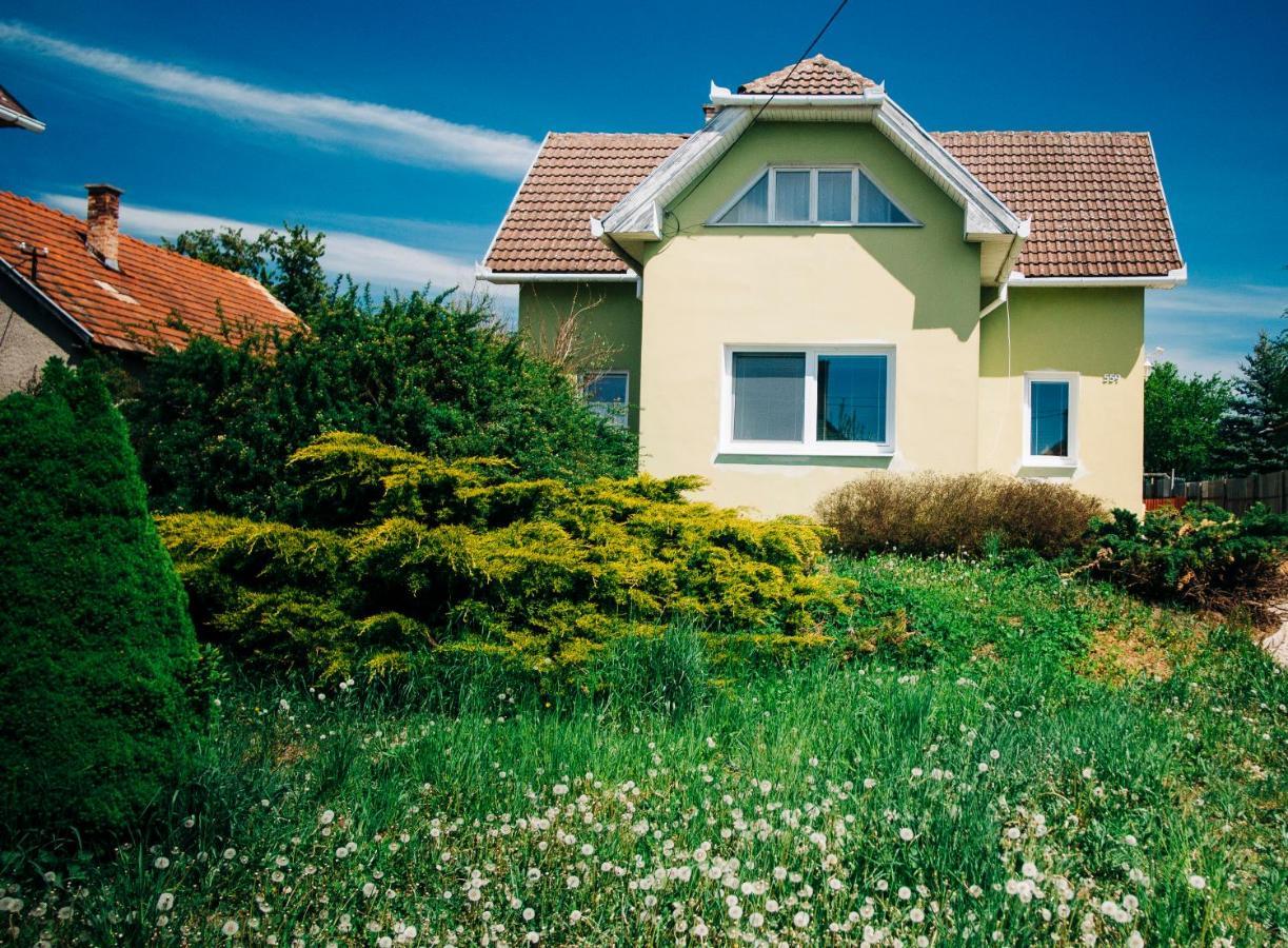 Castle Village Apartment Krasnohorske Podhradie Ngoại thất bức ảnh